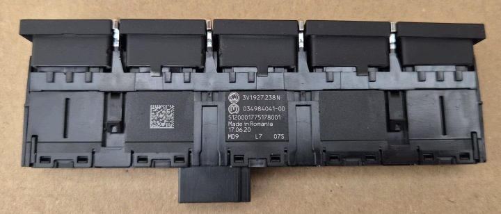 ПАНЕЛЬ КНОПКИ ПЕРЕКЛЮЧАТЕЛИ SKODA SUPERB III 3V1927238N ОРИГИНАЛ КАК НОВЫЙ, фото 3