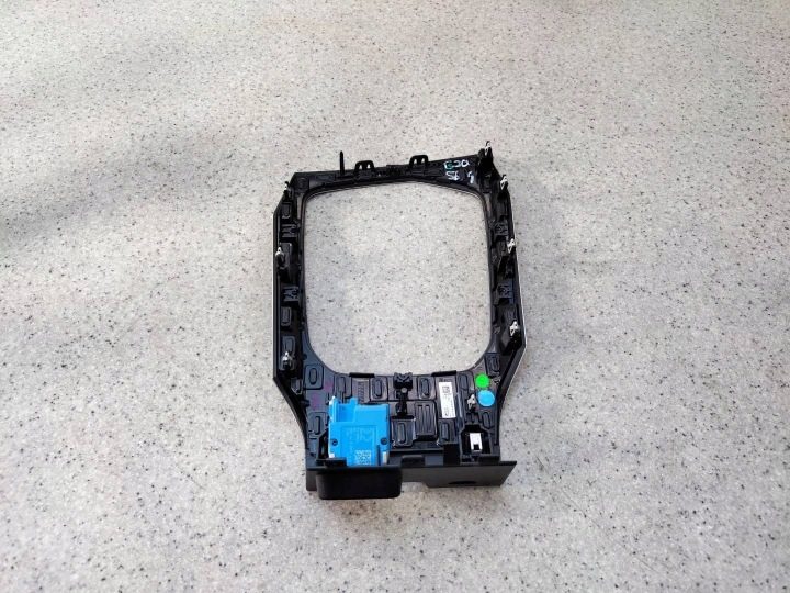 РАМКА ДЕКОР ПЕРЕДАЧ 6807232 РАЗЪЕМ USB BMW 3 G20 G21, фото 3