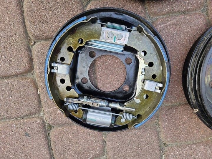 Комплект тормозов задний барабаны колодки Toyota Aygo X 2022 г. 42431-0H020, фото 6