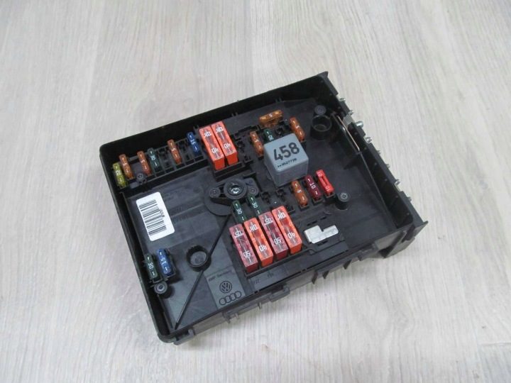Блок предохранителей 1K0937125A VW Audi Skoda Seat, фото 6