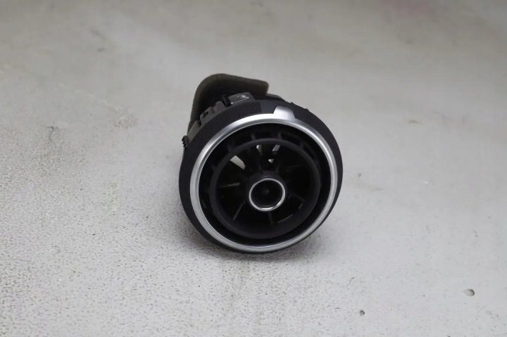 Дефлекторы панели приборного AUDI A3 СЕДАН (8VS, 8VM) 8V0820901B 2.0L, фото 6
