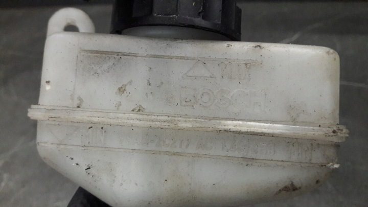 98ab-2c217ac Бачок тормозной жидкости Ford Focus mk1, фото 3