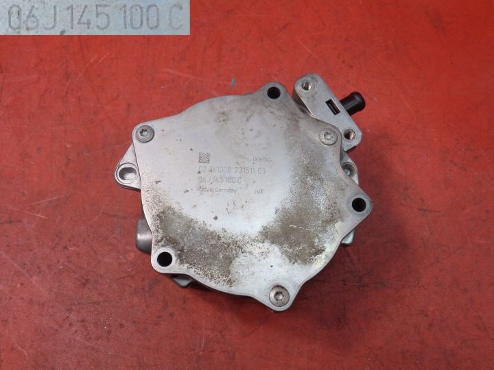 Насос вакуумный Audi A5, A4 2.0 TFSI CDN 2009 г. 06J145100C, фото 1