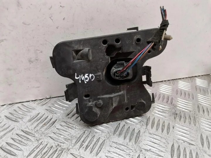 Контакты заднего фонаря AUDI A4 (8EC, B7) 153947 2.5L дизель 2003, фото 2