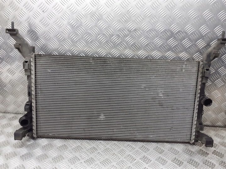 Радиатор охлаждения Renault Laguna III 2.0 DCI 21410005R, фото 1