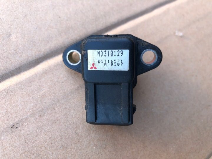 ДАТЧИК ГИДРОУСИЛИТЕЛЯ ВАКУУМНЫЙ УСИЛИТЕЛЬ 1.8 GDI CARISMA MD310129, фото 1
