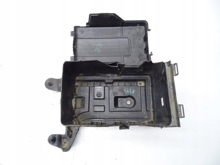 Основание кожух аккумулятора 1K0915325B VW Tiguan 5N Passat B7 Scirocco, фото 7