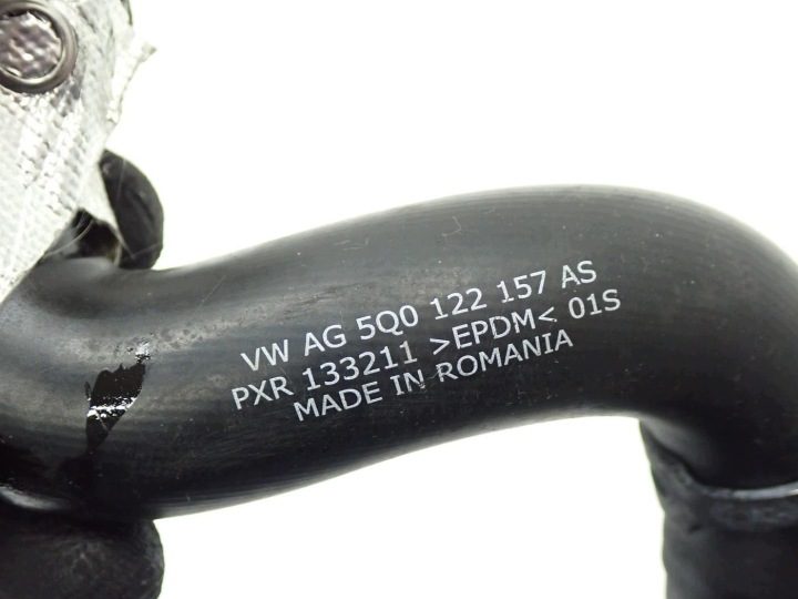 Шланг трубка охлаждения 5Q0122157AS VW Passat B8 2.0 TDI DFG 18 г., фото 3