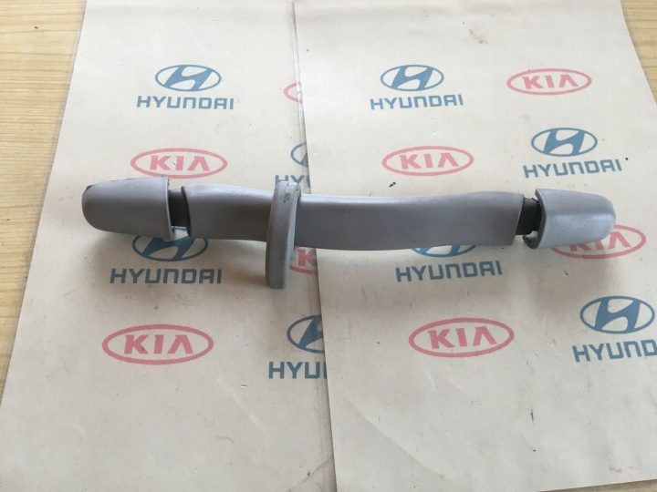 HYUNDAI TUCSON I 04-10 РУЧКА ПОТОЛКА КРОНШТЕЙН, фото 1