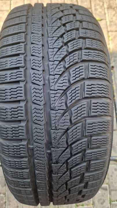 Шина зимняя Nokian Tyres WR A4 205/45R17 88 В сцепление на снегу (3PMSF), усилитель (XL), фото 1