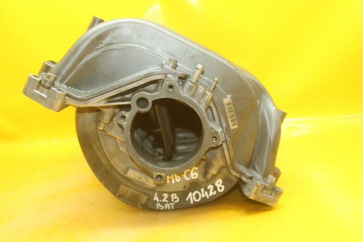 Впускной коллектор Audi A6 C6 S6 C5 4.2 бензин штырь 079133185, фото 2