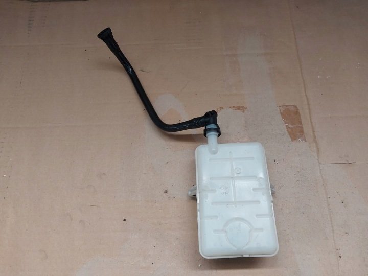 БАЧОК ШЛАНГ ТРУБКА ТОРМОЗНОЙ ЖИДКОСТИ RENAULT SCENIC IV 460917653R, фото 2