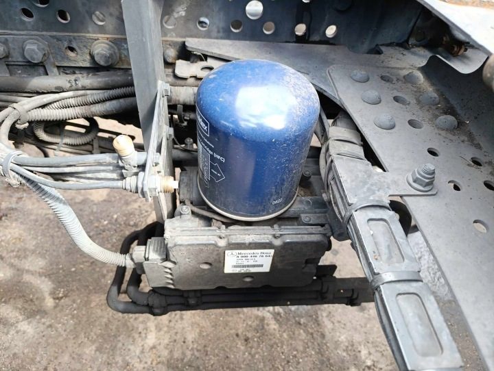 ОСНОВАНИЕ КЛАПАНА ОСУШИТЕЛЯ MERCEDES ACTROS MP4 A0004469664, фото 2
