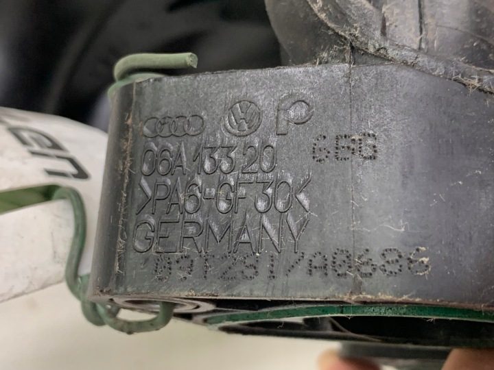 Audi VW Skoda Seat впускной коллектор 06A13320, фото 3