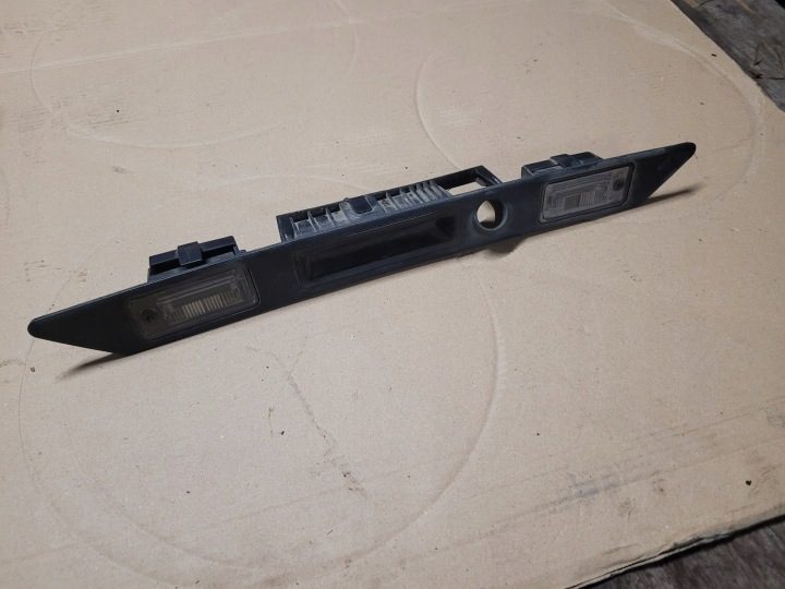 НАКЛАДКА КРЫШКИ РУЧКА БАГАЖНИКА AUDI A4 B6 B7 A6 C6 A3 8P 8E0827574C, фото 1