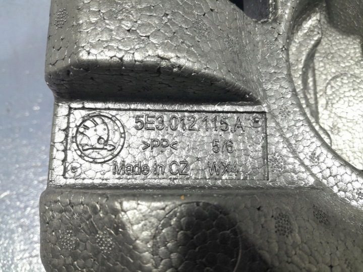 Skoda Octavia IV рестайлинг вкладыш запасного колеса ремкомплект 5E3012115A, фото 5