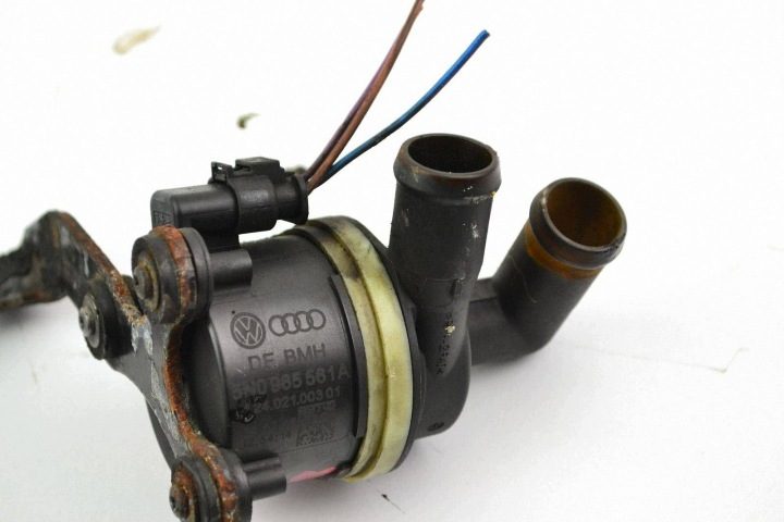 Volkswagen PASSAT B6 2.0 TDI Дополнительная помпа 5N0965561A, фото 3