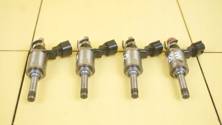 JUKE PULSAR QASHQAI 1.2 DIG-T 116 л.с. 16 г. HRA2 форсунка 4350R0060, фото 1
