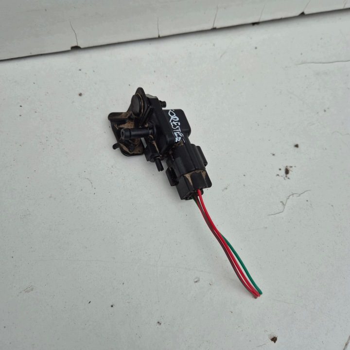 22627AA110 E1T35372 ДАТЧИК ДАВЛЕНИЯ ТОПЛИВА В БАКЕ SUBARU 2,5, фото 1