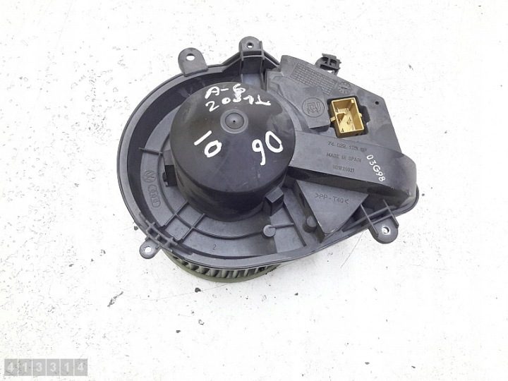 1996 Audi A4 Вентилятор моторчика вентилятора печки 8D1820021, фото 1