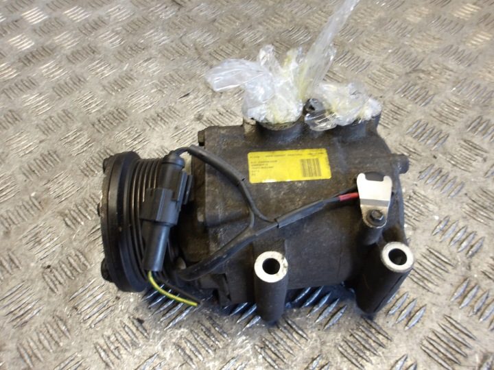 Ford Focus MK1 2.0B компрессор кондиционера YS4H-19D629-AC, фото 1