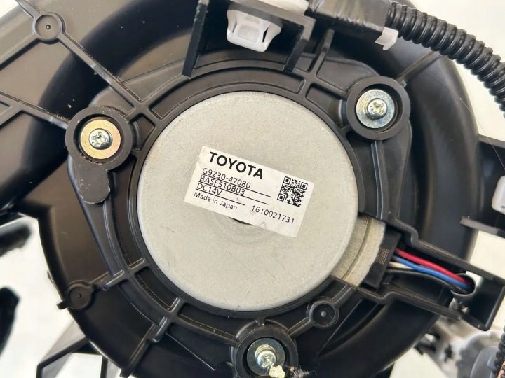 Toyota Prius Вентилятор батареи автомобиля гибридного / электрического 2017, фото 3