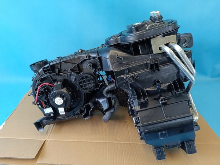 VW PASSAT B8 VARIANT 1.5 TSI 110 кВт 2024 г. КОМБАЙН ОТОПИТЕЛЬ 5WB816001, фото 10