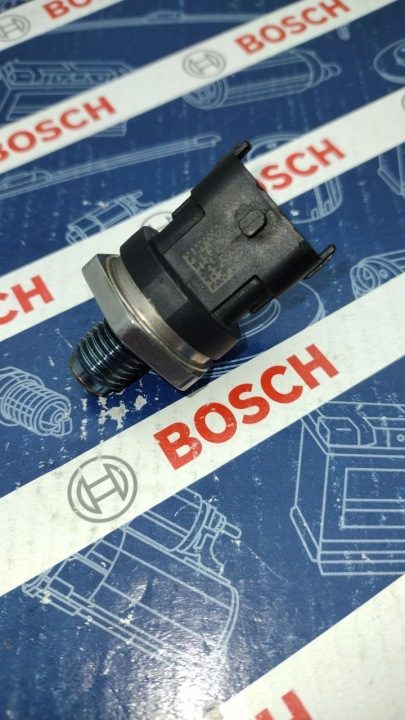 0281002840 ОРИГИНАЛЬНЫЙ REGULATORY ДАТЧИКА ДАВЛЕНИЯ ТОПЛИВА BOSCH, фото 3