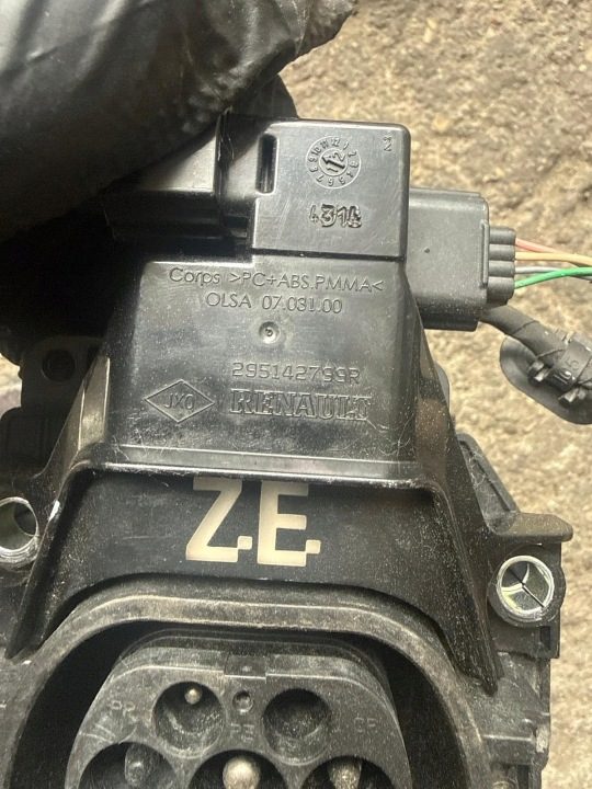 Renault трубка разъем зарядки 295142799R 296950307R OE, фото 3