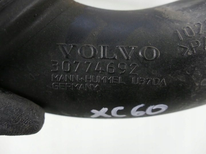 Volvo XC60 I рестайлинг 2.4 D5 воздушный патрубок труба V60 S60, фото 2