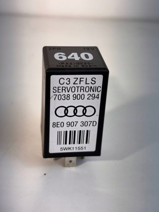 Audi A4 S4 B7 8E 8H 2007 8E0 907 307 D реле, фото 1