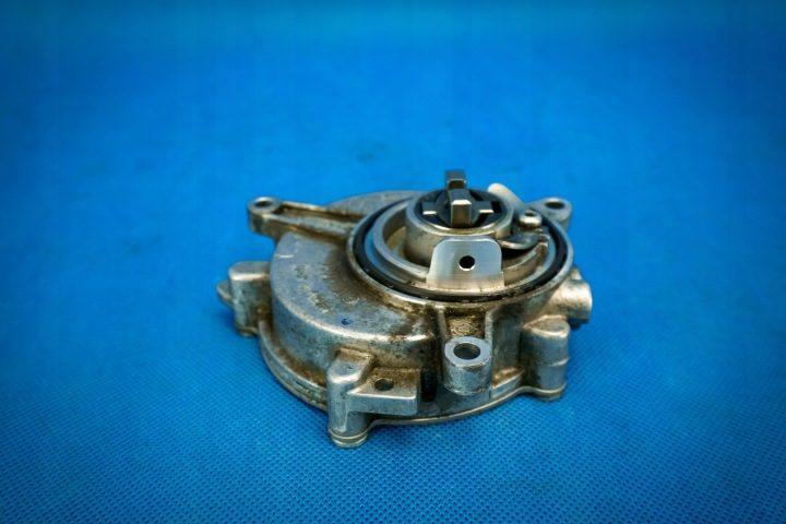 Вакуумный насос Audi A6 A7 4K A8 4N 06M145100L, фото 1