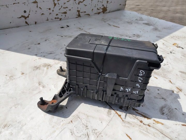Кожух аккумулятора Volkswagen Golf 6 VI 1.4 16V, фото 2