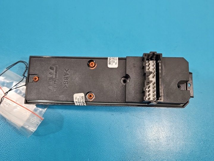 БЛОК КНОПОК СТЕКЛОПОДЪЕМНИКОВ MITSUBISHI SPACE STAR MR915958 - EU, фото 5