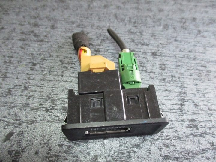 Переключатель разъем USB медиа Seat Leon 5F0035222C, фото 2