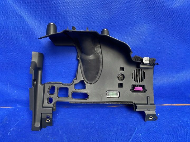 AUDI E TRON ЗАЩИТА НИЖНЯЯ СТОРОНА ВОДИТЕЛЯ OE 4KL863083 4PK 27 л.с., фото 1