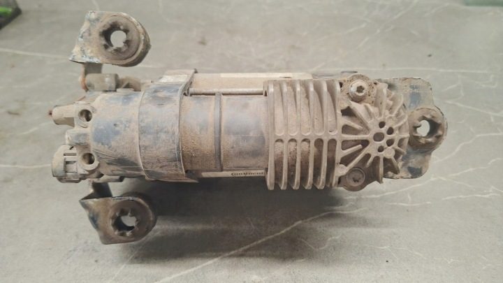 Volvo OE 15.1500-0071.3 компрессор пневмоподвески, фото 3