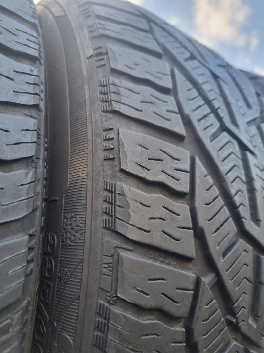 225/40r18 Kormoran Snow, фото 4