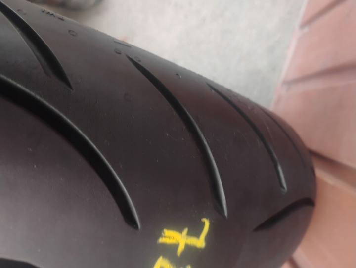 Metzeler ROADTEC Z8 INTERACT 140/70ZR18 67 Вт, фото 3