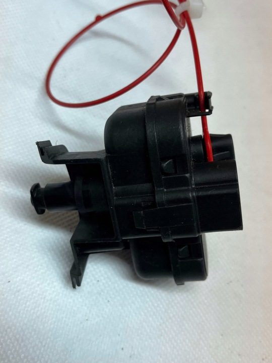 Audi A4 A5 Q5 Привод лючка горловины бензобака 8T0862153A 8K0862153B J, фото 2
