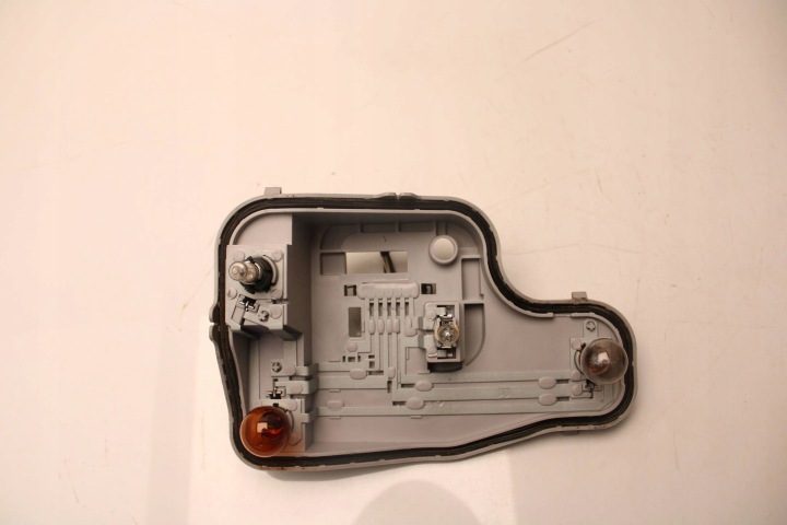 ПЛАТА ФОНАРЯ ГНЕЗДО ЛАМП ПРАВОЕ ЗАДНЕЕ VW POLO 6R 6R0945258B, фото 1