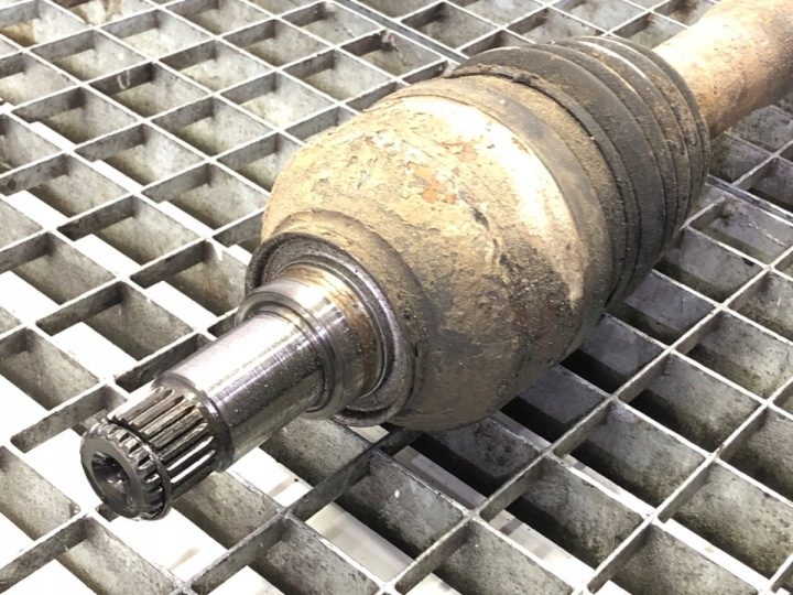ПОЛУОСЬ ЛЕВАЯ ПЕРЕДНЯЯ MERCEDES VANEO 1.6 102 л.с. 02-05 ШАРНИР, фото 2