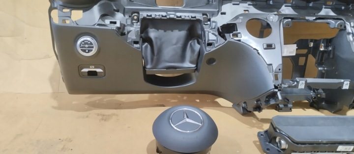 ПАНЕЛЬ КОНСОЛЬ ПОДУШКИ ОРИГИНАЛ MERCEDES C КЛАСС W206 23 г. AIRBAG ПОДУШКИ, фото 3