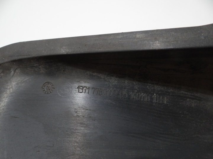 Крышка воздушного фильтра BMW E60 E90 OE 7789109, фото 3