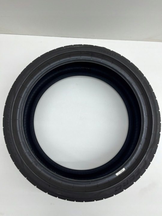 Шина летняя Pirelli P Zero 245/35R19 93 Y усилитель (XL), фото 2