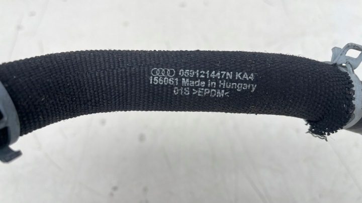 Труба трубка охлаждения Audi OE 059121447N, фото 2