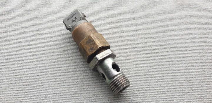 Датчик давления гидроусилителя руля VW Seat Skoda Audi 6N0919081A, фото 1