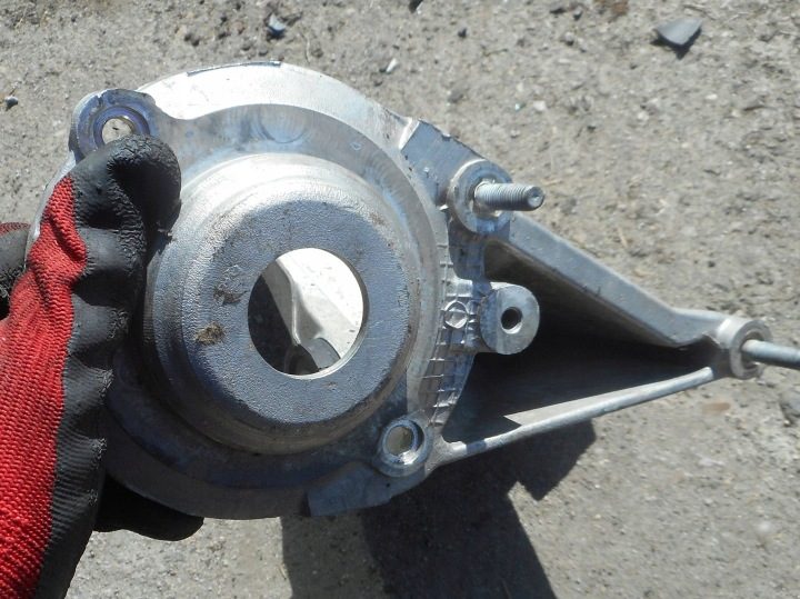 Alfa 166 05- кронштейн амортизатора рычага правый 50553554 60662430, фото 3