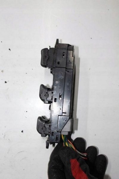 Переключатель стеклоподъемника Toyota OE 84820-60110, фото 2