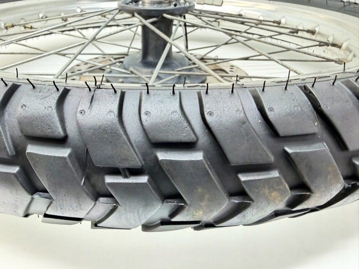 KAWASAKI KLE 500 02 г. КОЛЕСО ШИНА ПЕРЕДНЯЯ ДИСК, фото 9